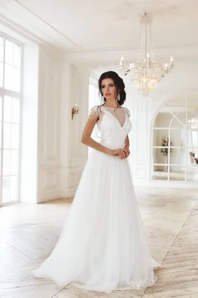 güzel genç kadın gelin gelinlik