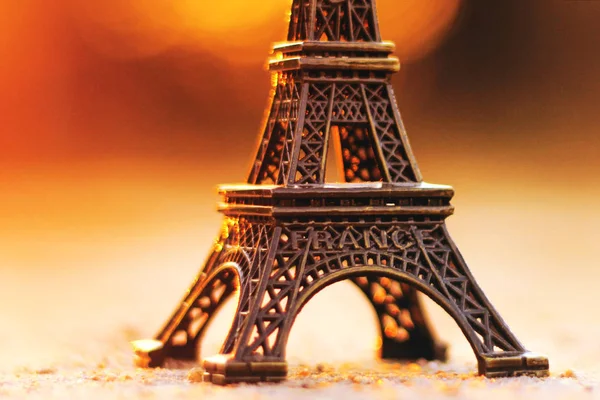 minyatür Eyfel Kulesi