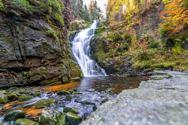 Cascada Kamienczyk cerca de Szklarska Poreba — Foto de Stock