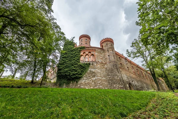 Palast der Burg Kamieniec zabkowicki, Schlesien — Stockfoto