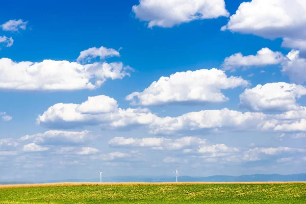 Bulutlu güzel manzara