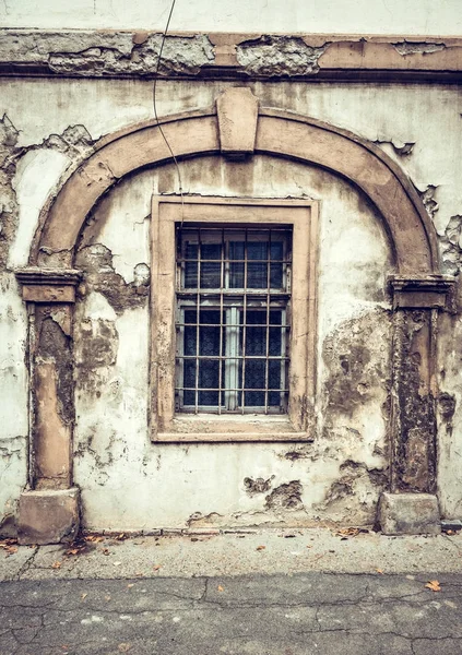 Staré okno na zdi — Stock fotografie