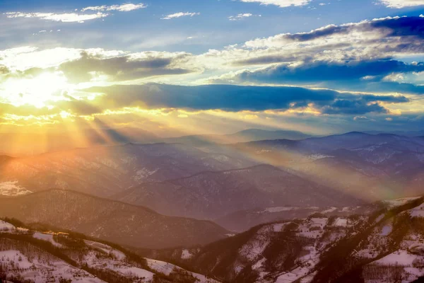 Hermosa Puesta Sol Invierno Lanndscape Las Montañas Serbia — Foto de Stock