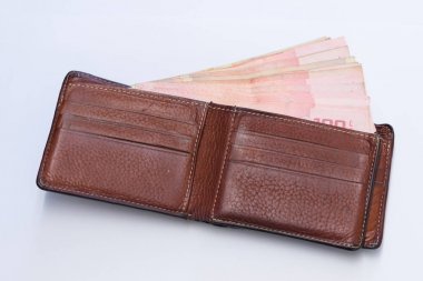 Bir cüzdan para belirli bir miktar ile 