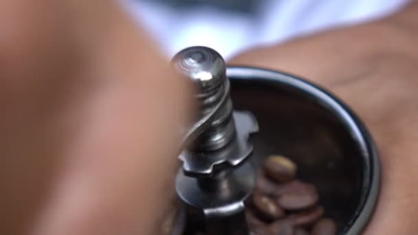 Hand grinder coffee slow motion — Stock Video