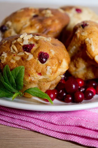 Gebäck mit Preiselbeeren — Stockfoto