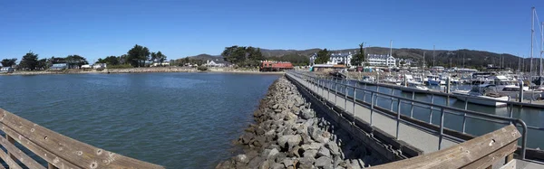 Half Moon Bay, California Bay Breakwater and Marina — Stock Photo, Image