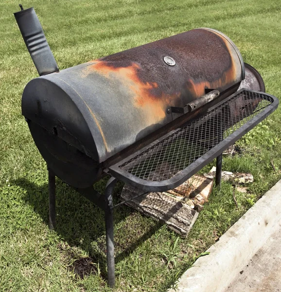 Fumeur de barbecue assaisonné — Photo