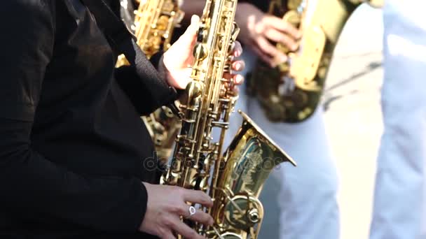Spiel Auf Dem Saxofon Frankreich — Stockvideo