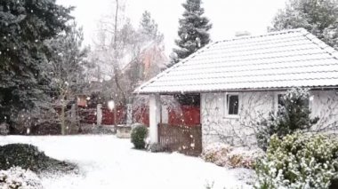 Gibi bir peri masalında kar yağışı