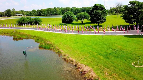 Bandiere Usa Lati Una Strada Luogo Rurale — Foto Stock