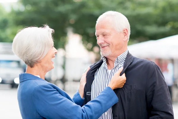 Pareja mayor activa — Foto de Stock