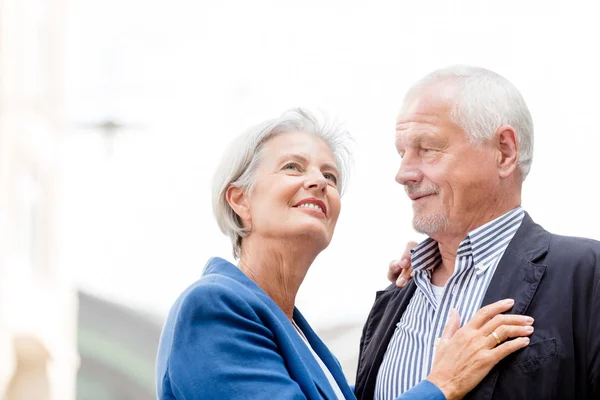 Active senior couple — Stock Photo, Image