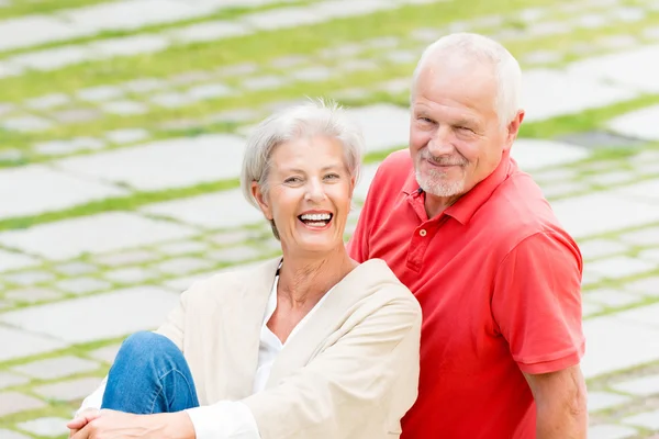 Gelukkig senior paar — Stockfoto