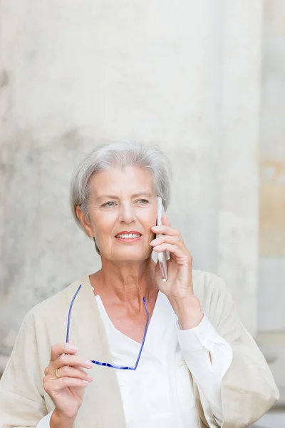 Actieve oudere vrouw — Stockfoto