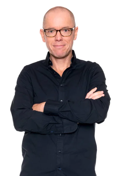 Hombre sonriente con anteojos negros — Foto de Stock