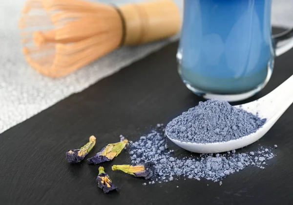 Синій Чайний Порошок Мачі Темному Тлі Східне Зміцнення Чаю Здоров — стокове фото