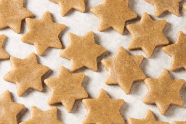 Çiğ hamur. Yemek. Zencefilli bisküvi yıldız