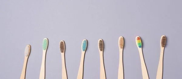 Set of bamboo toothbrushes. Different color — Stock Photo, Image