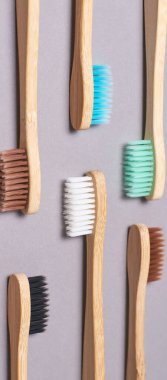 Bambu diş fırçası seti. Farklı renk