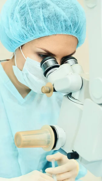 Mensen van het ziekenhuis achtergrond. Blauwe medische achtergrond. Ondersteuning van de gezondheidszorg — Stockfoto