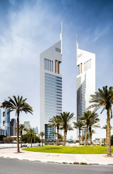 Емірати вежі готелю Jumeirah в Дубаї — стокове фото