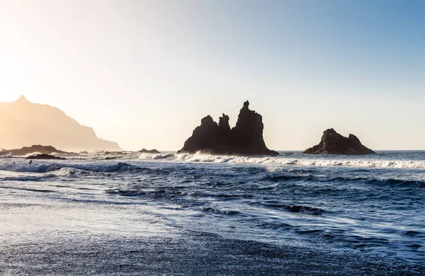 Puesta de sol sobre acantilados de Tenerife — Foto de Stock