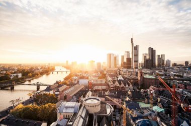 Frankfurt am Main üzerinden günbatımı