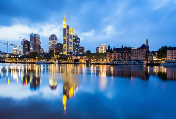 Twilight in Frankfurt am Main — Zdjęcie stockowe