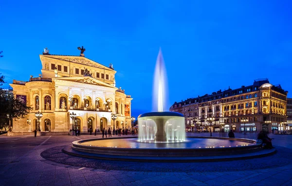 Francoforte Alte Oper di notte — Foto Stock
