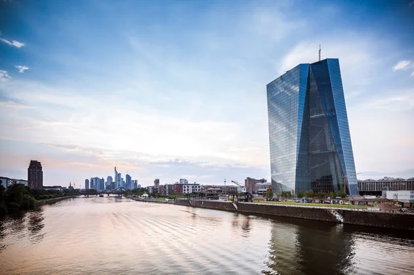 Europäische Zentralbank in Frankfurt — Stockfoto