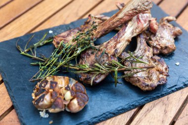 Porsiyon ızgara Kuzu pirzola