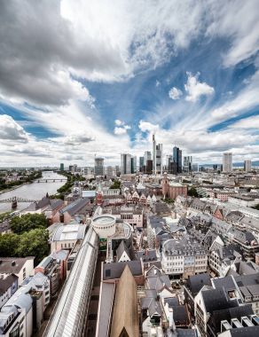  Cityscape modern Frankfurt mimarisi ile