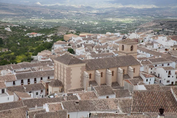 Vista de paisagem urbana com montanhas Fotos De Bancos De Imagens Sem Royalties