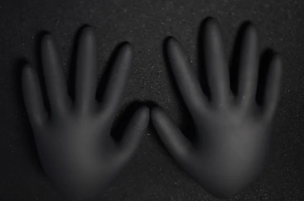 Όμορφα Μαύρα Αναλώσιμα Ιατρικά Γάντια Μαύρο Φόντο Έννοια Γάντια Χέρια — Φωτογραφία Αρχείου
