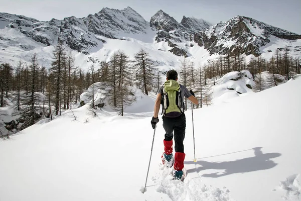 Winter Landscape Mountaineer Tracks Beautiful Sunny Day Gran Paradiso National — Stock Photo, Image