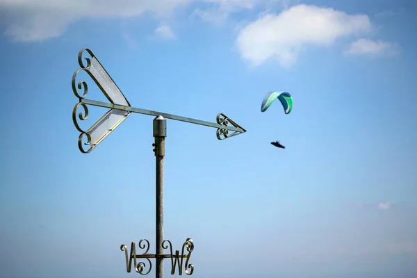 Arrow Shape Weathervane Summer Sky Cumulus Paragliders Background Italian Alps — Stock Photo, Image