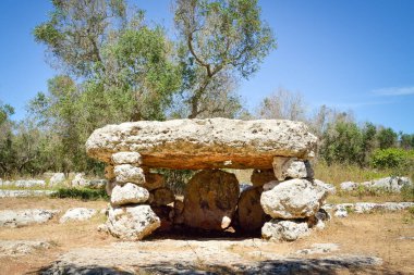 Minervino, Lecce, Puglia yakınlarındaki tarih öncesi Dolmen 
