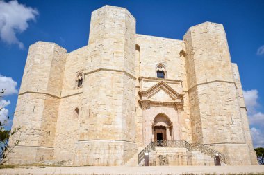 Puglia 'daki Castel del Monte' nin detaylı manzarası. İtalya.