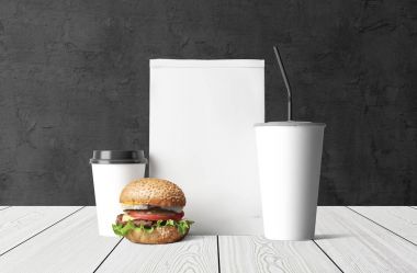 Burger, içecekler ve boş Not Fast food kimlik arka plan