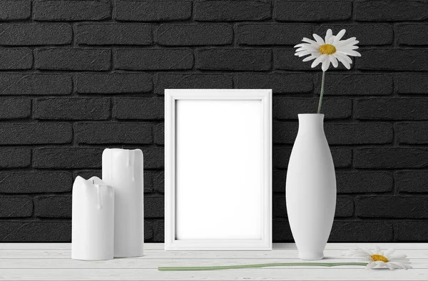Leerer Fotorahmen Mit Weißen Kerzen Und Kamille Mit Vase — Stockfoto