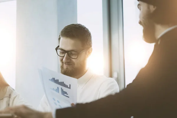 Businessmen Discussing Working Moments Graphs Background — Stock Photo, Image