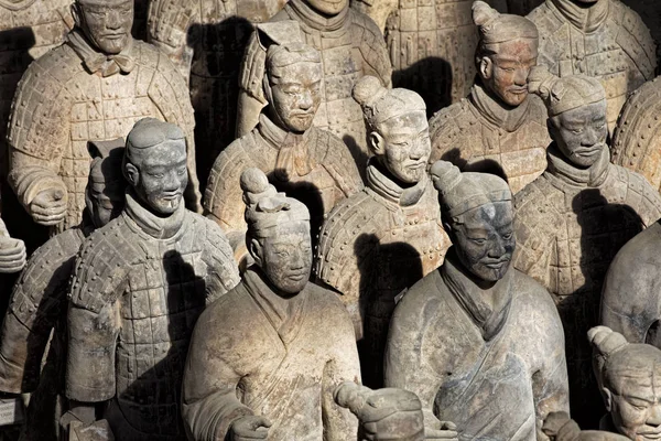 中国西安に位置する世界有名な兵馬俑 — ストック写真