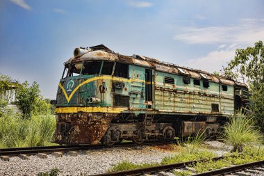Guilin, Guangxi Provi tren istasyonunda terk edilmiş lokomotif
