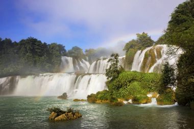 Çin, Vietnam olarak da bilinen Ban Gioc Detian şelaleler