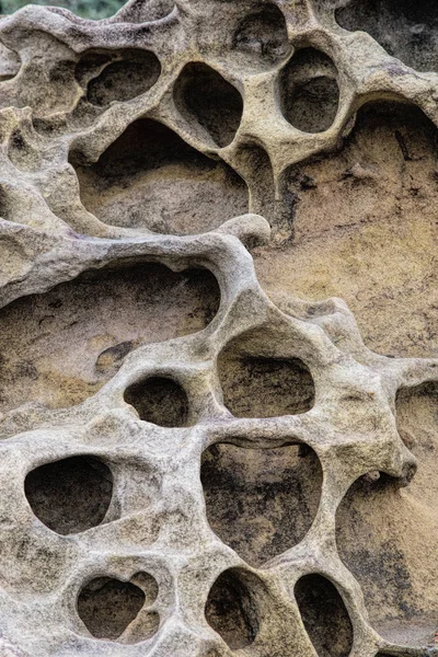 Padrões de intemperismo de favo de mel no Yehliu Geopark, New Taipei , — Fotografia de Stock