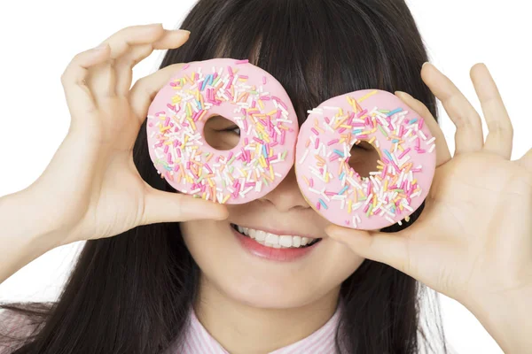 Asian woman having some fun with delicious strawberry frosted do — Stock Photo, Image