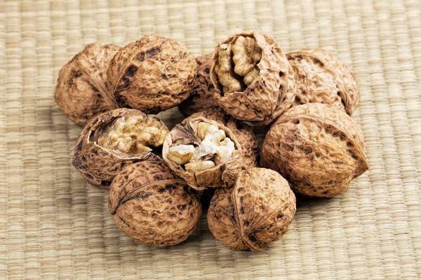 A background of delicious walnuts — Stock Photo, Image