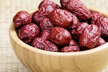 Lezzetli kurutulmuş hurmalar, mükemmel sağlıklı atıştırmalıklar yapıyorlar.