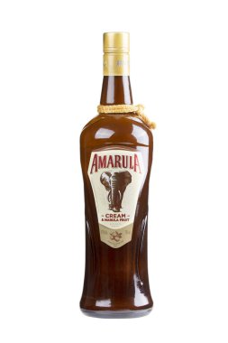 Guilin, Çin. 5 Mart 2020 Bir şişe Amarula Güney Afrika 'dan bir krema likörü. Afrika marula ağacının meyvesiyle yapılır. Beyaz bir arkaplanda izole edilmiş